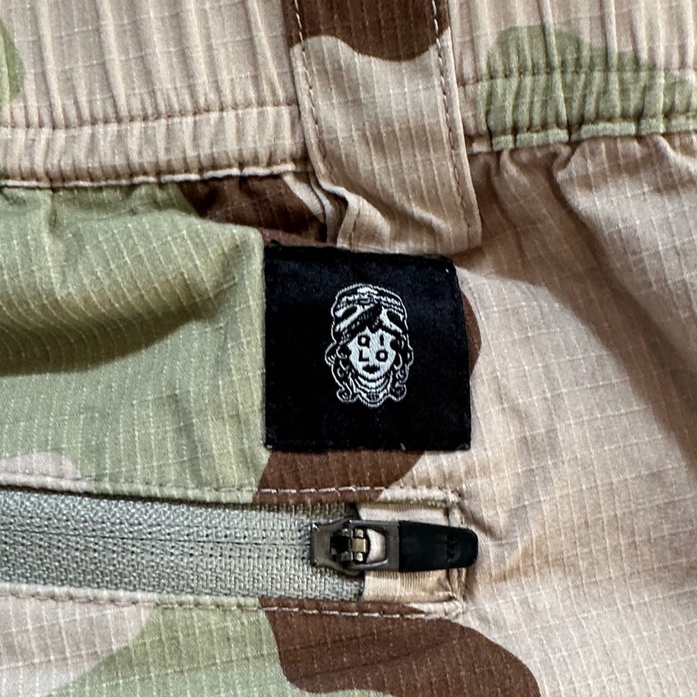Men's Desert Camo Cargo Pants - Green Tan Brown - Picture 4 of 4